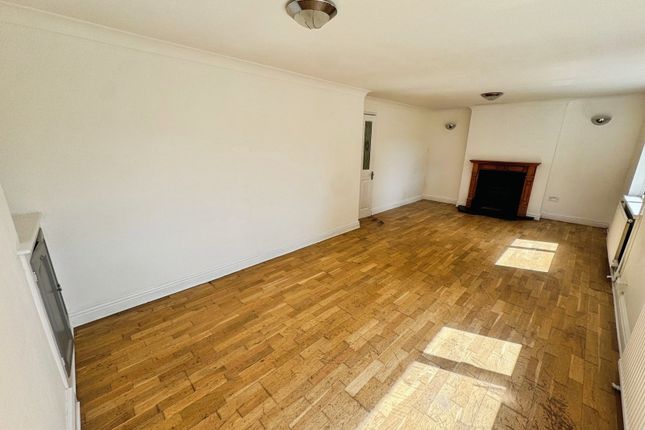 19, Welfare Avenue, Port Talbot photo 3