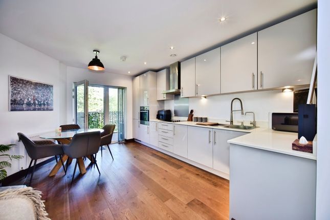 Flat 7, Guinevere Point,, Waterhouse Avenue, Kent photo 4