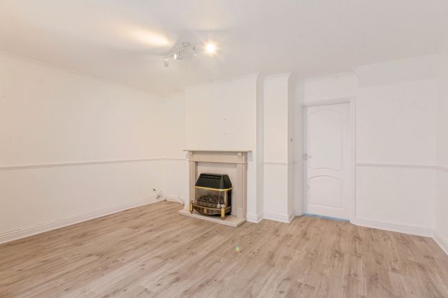 11, Takely Ride, Basildon photo 2