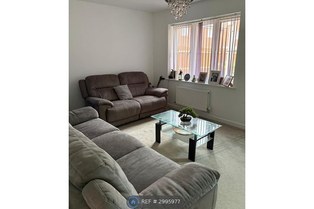 Ullswater Road, Crawley photo 5