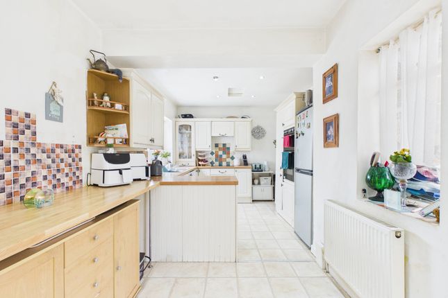 10, Quantock Rise, Bridgwater photo 3