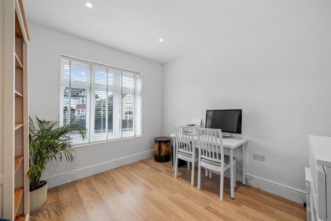 70, Westmount Road, Eltham photo 3