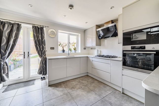 23 Haddon, Milton Keynes photo 2