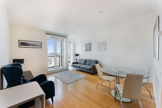 Thumbnail Flat to rent in Eaton House, Canary Riverside, 38 Westferry Circus, London