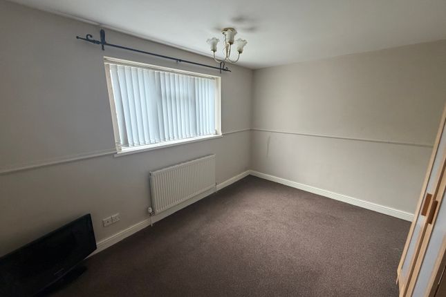 19, Stourbridge photo 5
