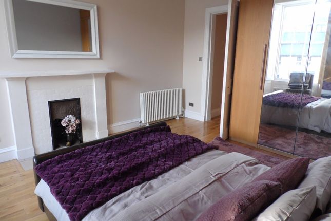 Flat to rent in Westminster Terrace, West End, Glasgow