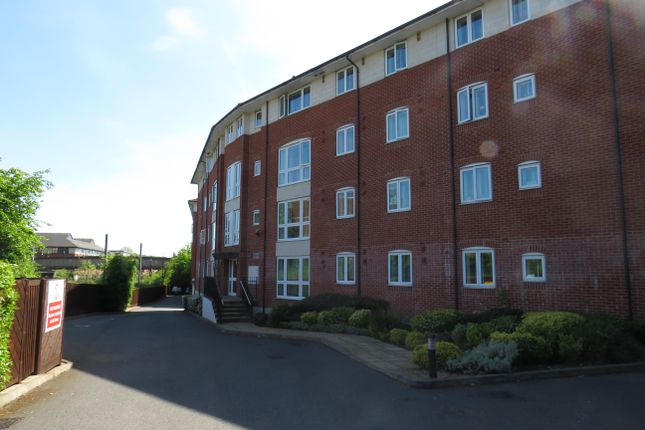 Flat to rent in North Drive, Hatfield