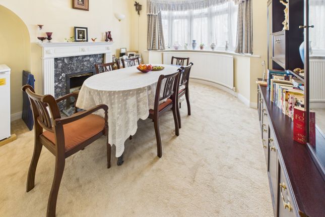 1, Glenavon Gardens, Berkshire photo 2