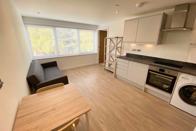 25, Spectrum House, Woking photo 3