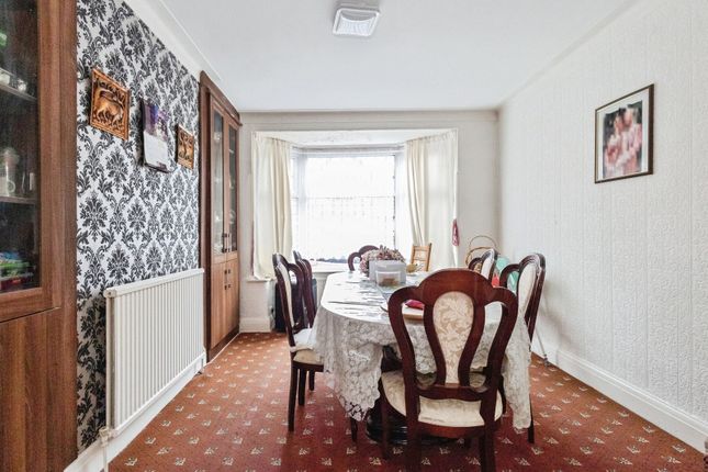 12, Burnside Drive, Greater Manchester photo 3
