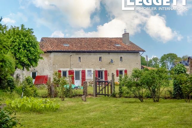 Thumbnail Villa for sale in Massignac, Charente, Nouvelle-Aquitaine