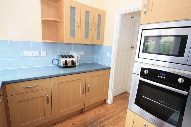 14, Lucas Avenue, Exeter photo 4