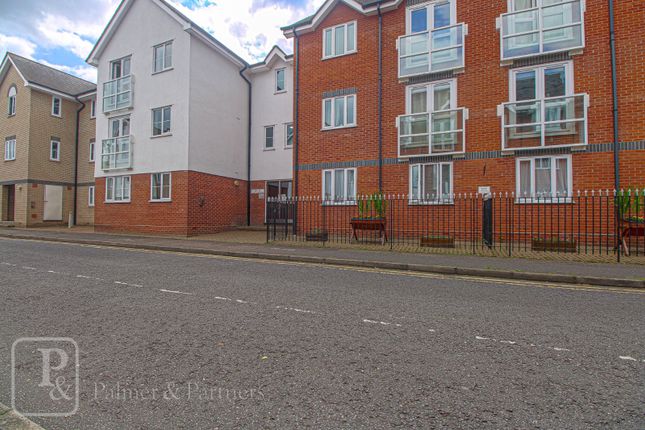 Thumbnail Flat to rent in Victoria Chase, Colchester, Essex