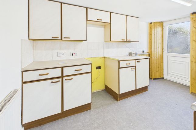 8, Basset Road, Camborne photo 2