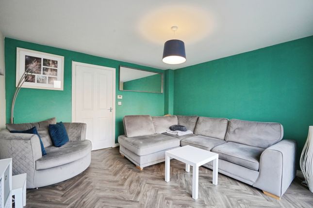 35, Askew Way, Swadlincote photo 4