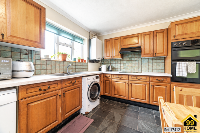 36, Bargeman Road, Maidenhead photo 4