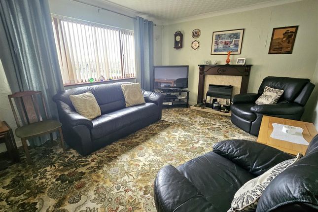 34, Lansdowne Crescent, Mexborough photo 2