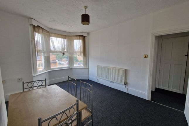 Ordnance Road (117A), Enfield photo 4