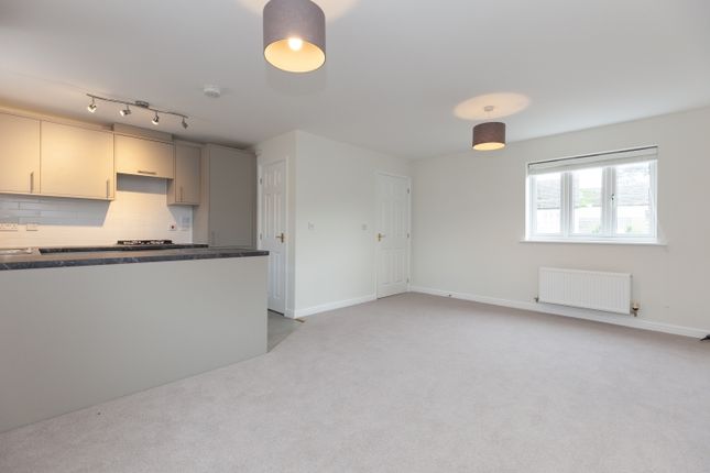 9, Meadow Lane, Witney photo 4
