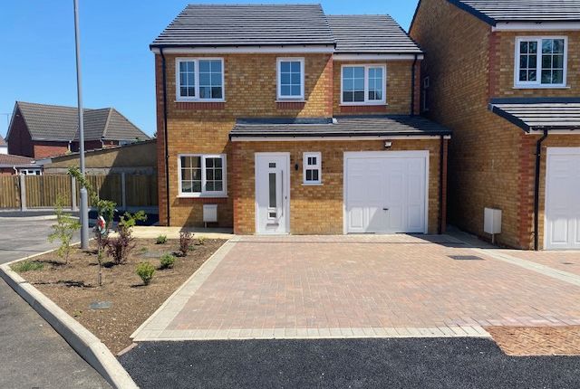 Detached house for sale in Wingate Road, Luton