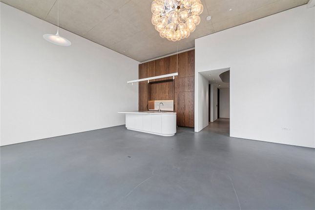 5601,, One Park Drive, London photo 4