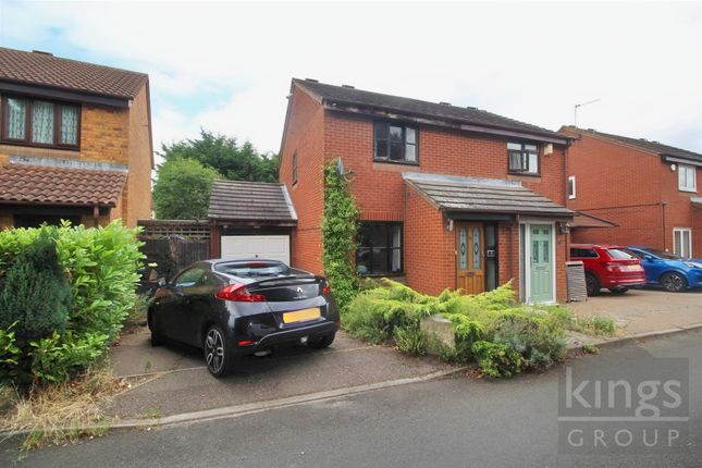 Thumbnail Semi-detached house for sale in Willowdene, Cheshunt, Waltham Cross