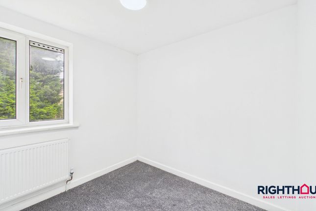 7 Tern Street, Bradford photo 5