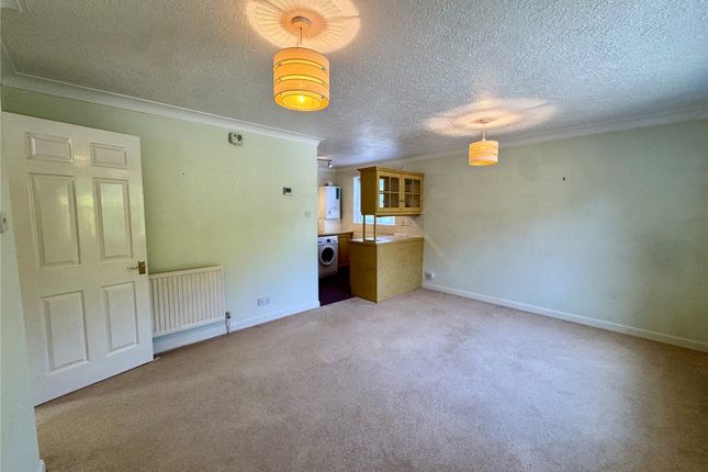 19, Sian Close, Fleet photo 2