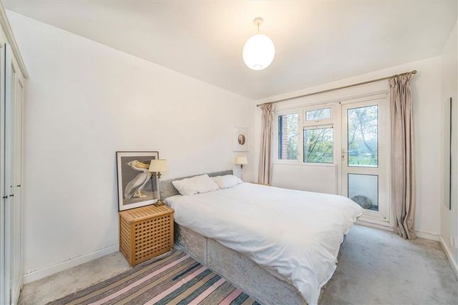 Flat 45, Westfields, Railway Side, London photo 3
