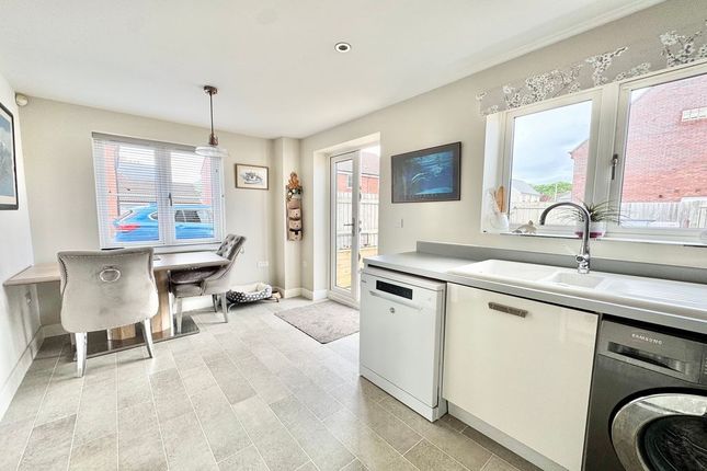 16, Blackburn Way, Weston-Super-Mare photo 4