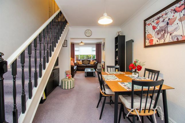 47, Spa Croft Road, Ossett photo 4