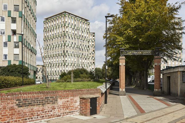 Flat 46, Offenbach House, Mace Street, London photo 2
