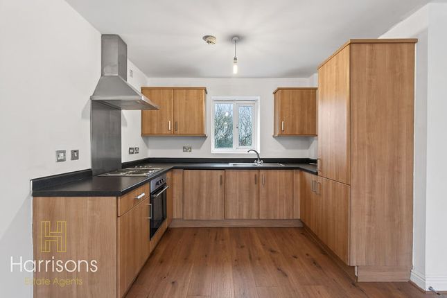 8 Heatley Gardens, Bolton Road, Bolton photo 2