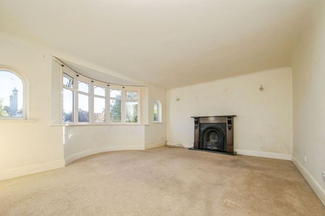 1, Mountview Road, Clacton-on-Sea photo 2