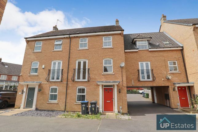 Town house for sale in Spellow Close, Rugby
