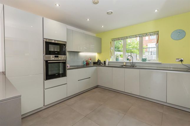 34, Buckingham Road, Epping photo 4