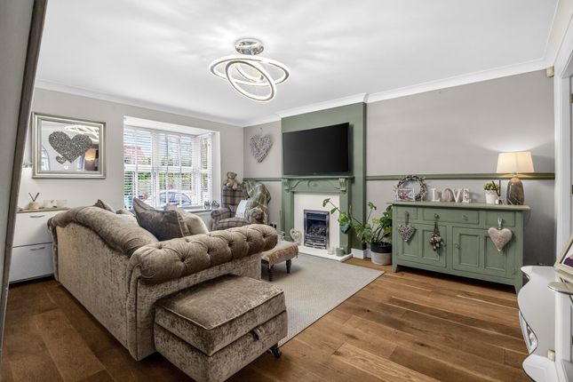 37, Walton Chase, Wetherby photo 2