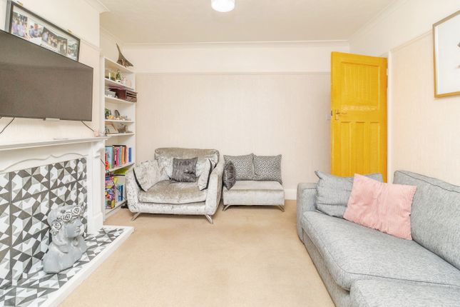 14, Downham Road, Milton Keynes photo 3