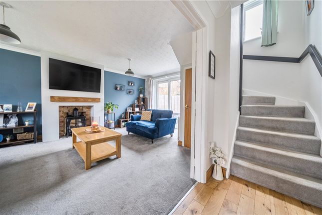 6, Benedict Close, Hampshire photo 4