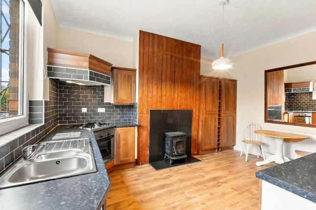 47 Wakefield Road, Drighlington photo 2