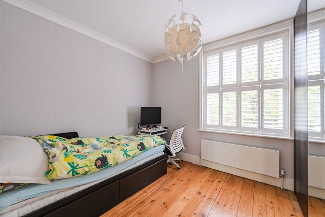 Milton Park, N6, Highgate photo 2
