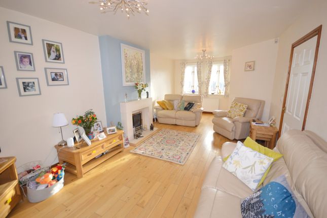 14, Woodland Way, Powys photo 2