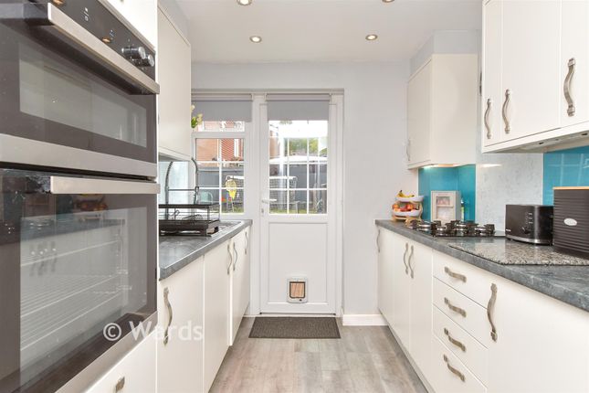 3-bed terraced on 28, Admers Wood, Meopham, £340,000