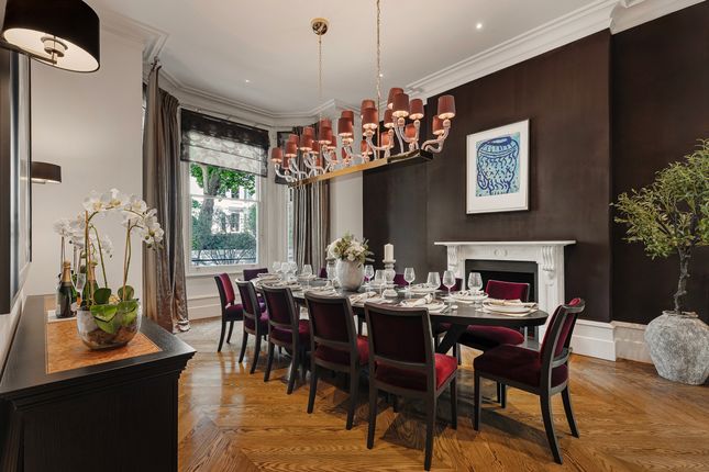 Vicarage, Vicarage Gate, London photo 3