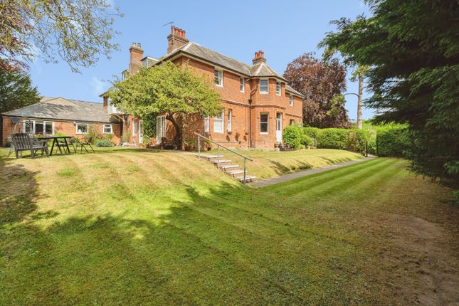 Flat 1/Cedar House, Diss Road, Diss photo 2