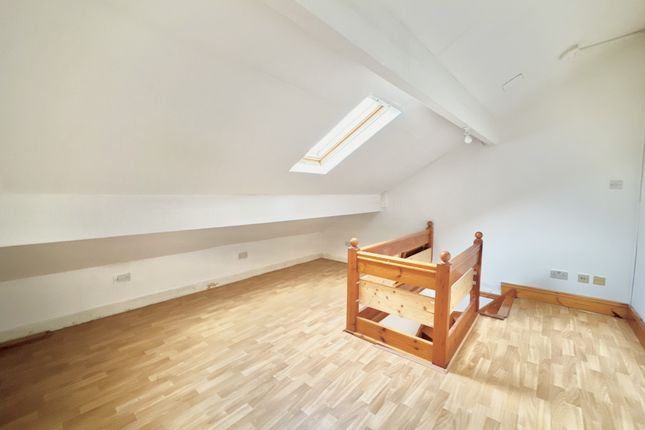 10, Shafton Place, Leeds photo 5