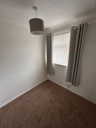 18, Green Close, Leamington Spa photo 5