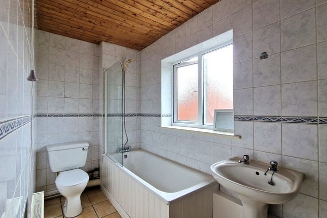 8 Moor Court, Burwood Road, NORTH SHIELDS photo 3