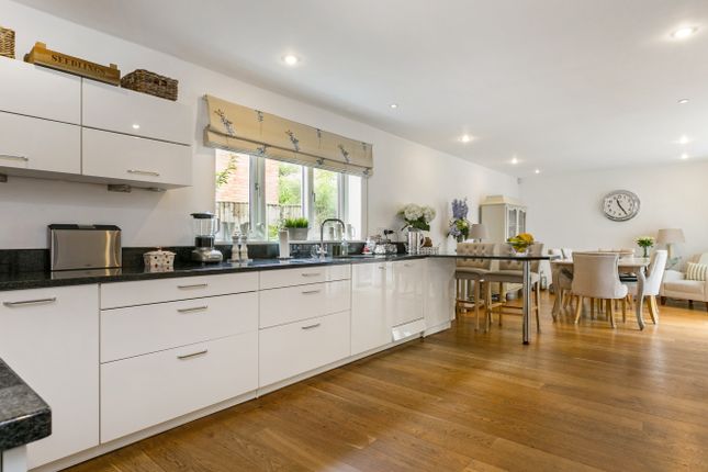 42, Pound Lane, Marlow photo 2
