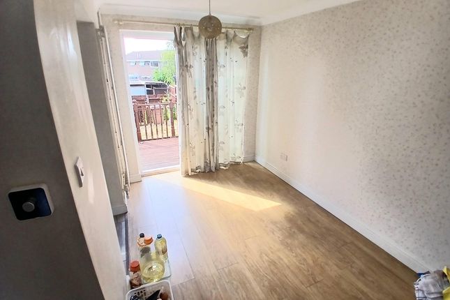 11, Thackeray Close, ROYSTON photo 5
